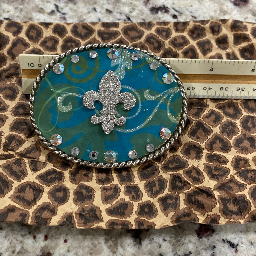 Handcrafted Rhinestone Belt Buckle - Picture 3 of 4